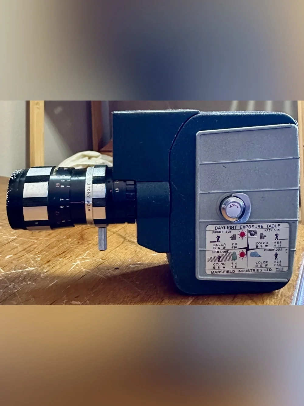 Vintage Mansfield Holiday Reflex Zoom 8mm Film Zoom Lens Handheld Movie Camera
